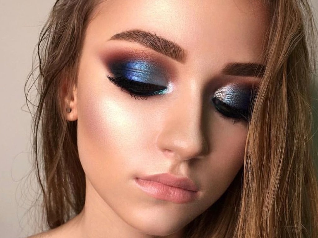 https://www.bano.makeup/uploads/media/mag/Getting to know 17 trending eye shadow models that you must try, bano Makeup article (21).jpg